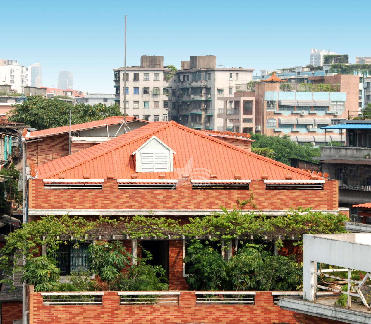 新農(nóng)村建房：琉璃瓦與合成樹脂瓦對(duì)比，何者更適合？